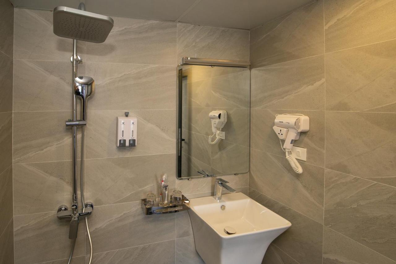 Lake View Hotel Ханой Екстер'єр фото